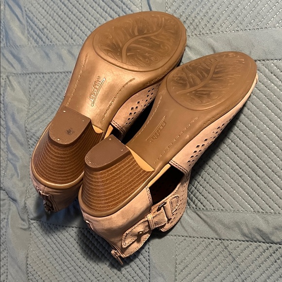 Earth Keri Taupe Peep-Toe Ankle Boots Size 7 - Picture 9 of 9